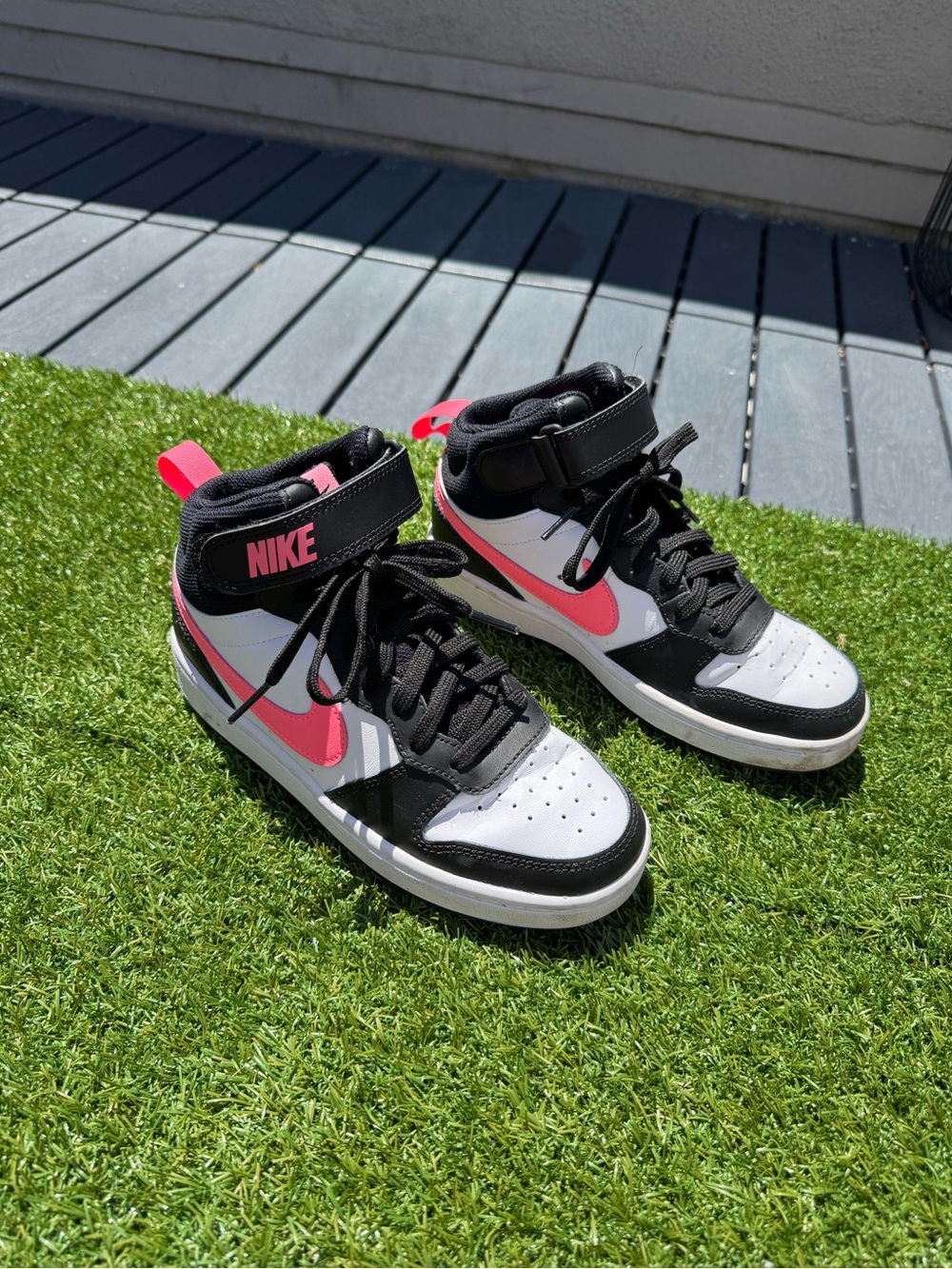 Nike Court Borough Mid  Kids' High-Top Sneakers - Black White Pink